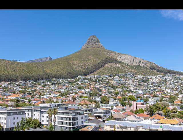 1 BEDROOM APARTMENT TO LET IN SEA POINT